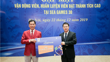 VINAPHONE CHÍNH THỨC TRAO QUÀ TẶNG CHO CÁC VẬN ĐỘNG VIÊN GIÀNH HUY CHƯƠNG TẠI SEA GAMES 30