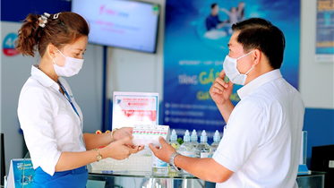 VNPT PHÁT KHẨU TRANG MIỄN PHÍ CHO KHÁCH ĐẾN ĐIỂM GIAO DỊCH ĐỂ PHÒNG CHỐNG DỊCH VIRUS nCoV