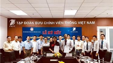 TỈNH HẬU GIANG KÝ KẾT TRIỂN KHAI IOC CHO NGÀNH GIÁO DỤC VỚI TẬP ĐOÀN VNPT