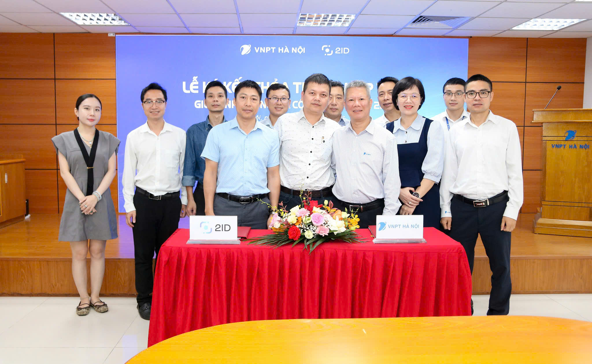 VNPT Hà Nội và Công ty Cổ phần 2ID ký kết hợp tác